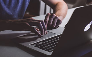 意甲媒体透露：萨勒马克尔斯和埃斯图皮尼安国际比赛日期间受伤，米兰下周对阵佛罗伦萨恐缺阵